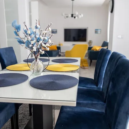 Nyaraló Riverside Heritage House