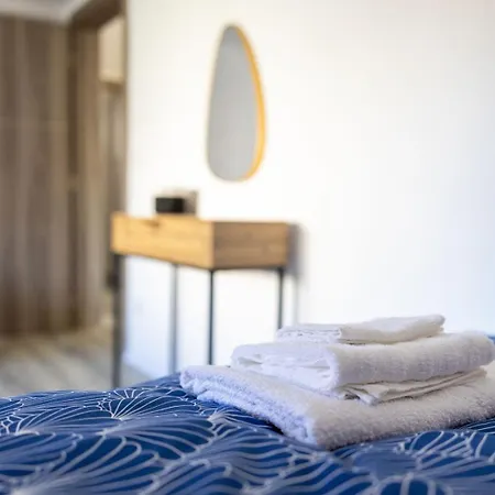 Riverside Heritage House *